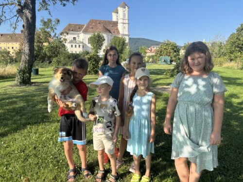 Satya-vor-Weizberg-Basilika